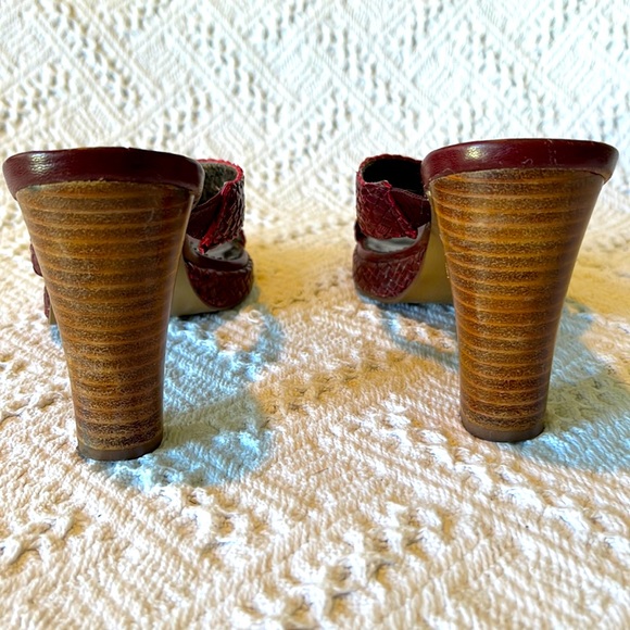 Bisou Bisou Dark Red Mule Heels 7.5m - Picture 5 of 8